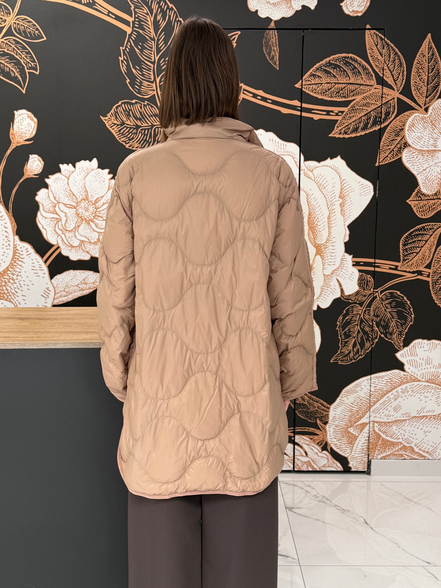 Piumino midi con impunture beige