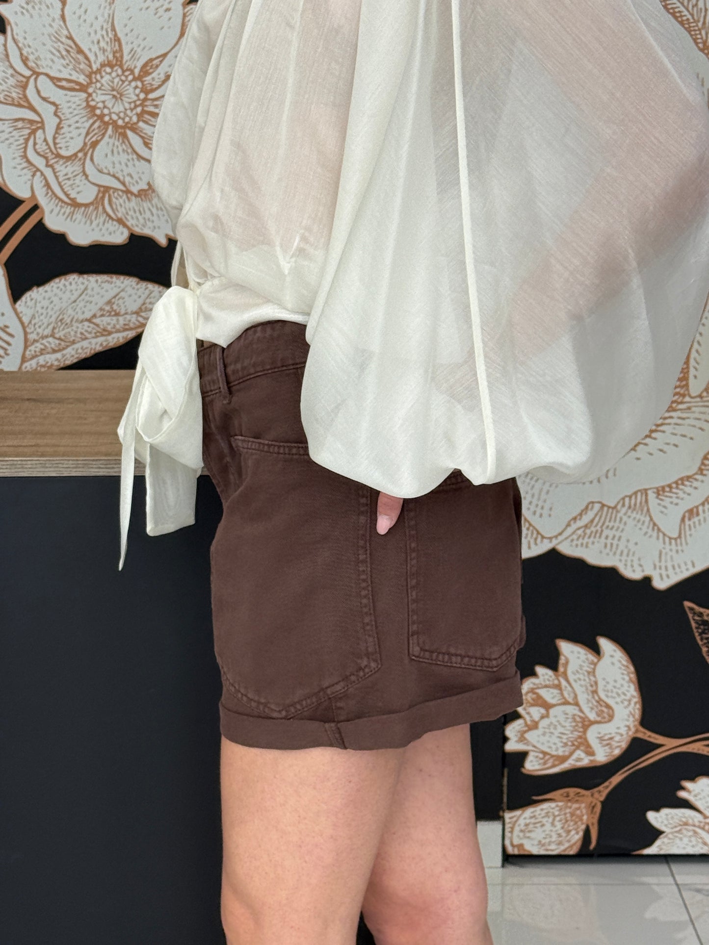 Shorts con tasconi cioccolato - HaveOne