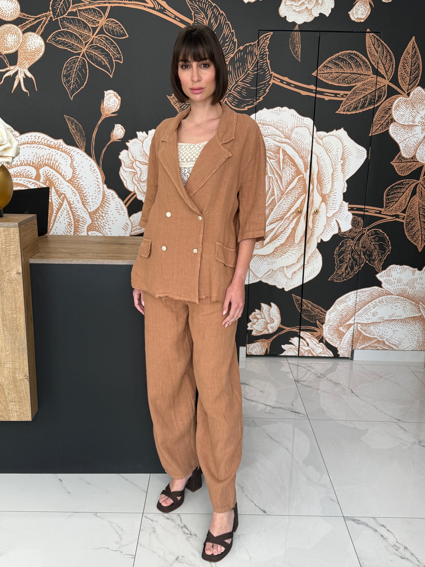 Giacca doppiopetto over in lino cammello - HaveOne