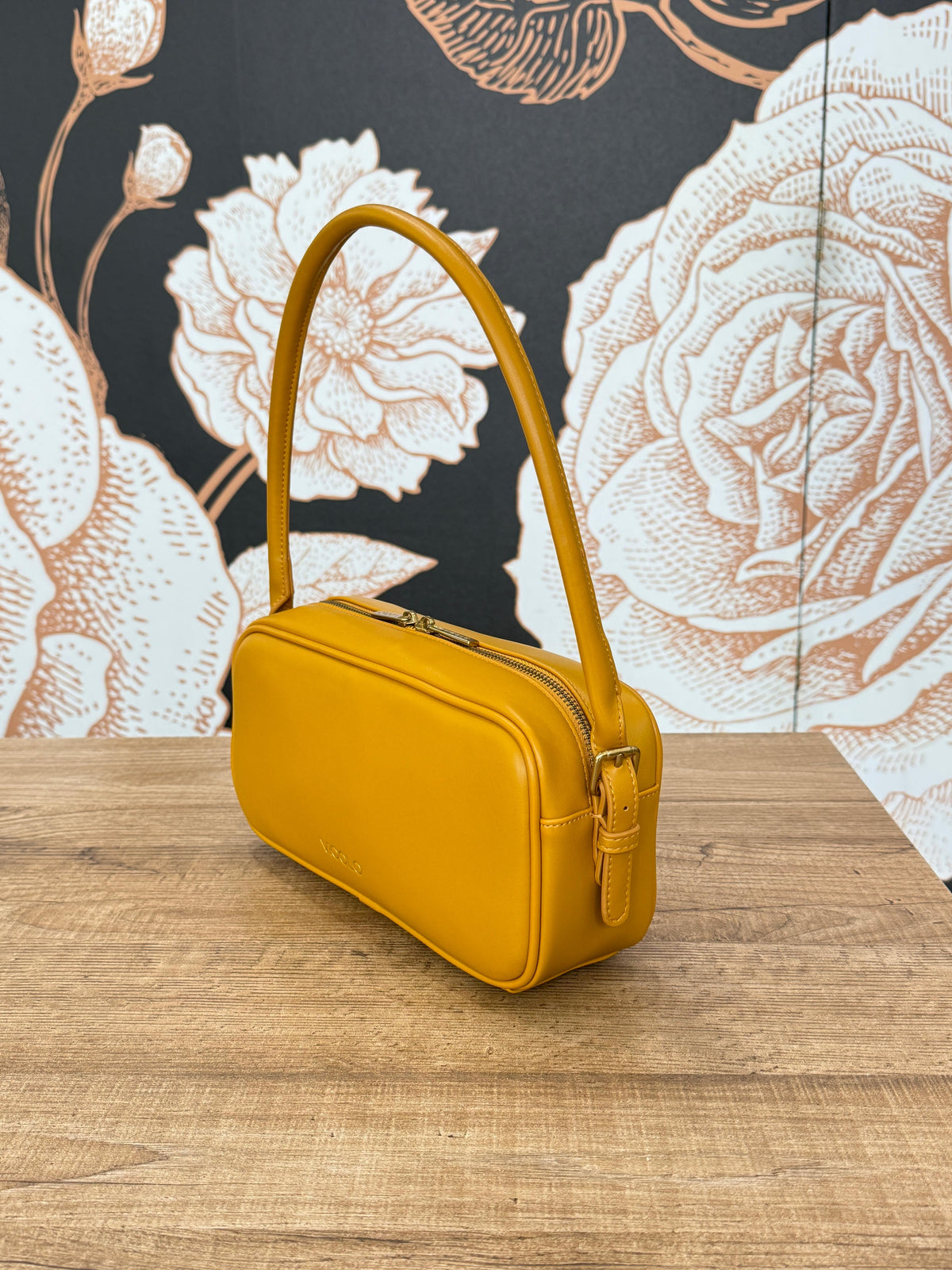 Borsa a spalla modello TRUNK senape - Vicolo