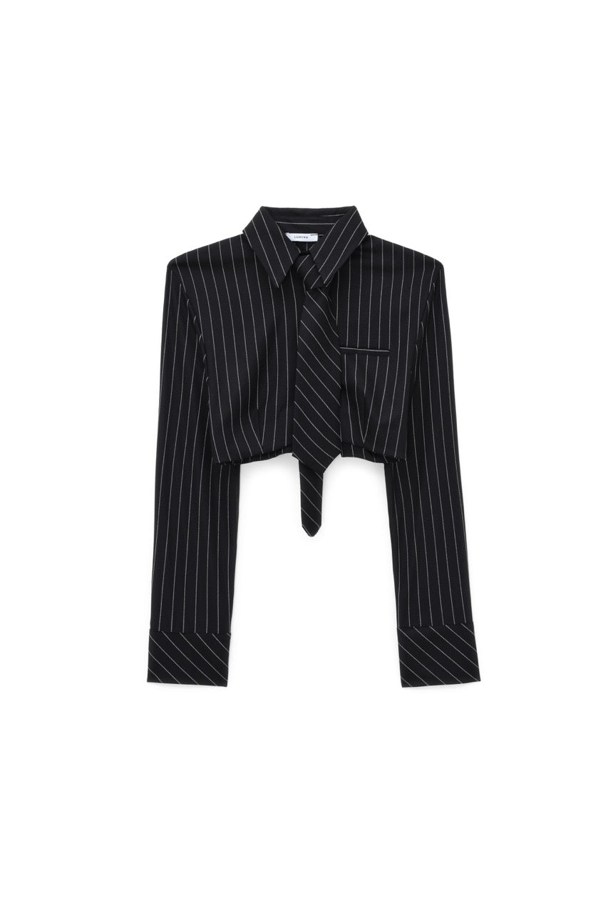 Camicia cropped gessata con cravatta