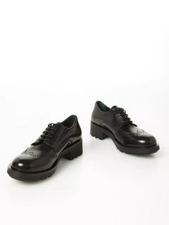 Scarpa stringata in pelle