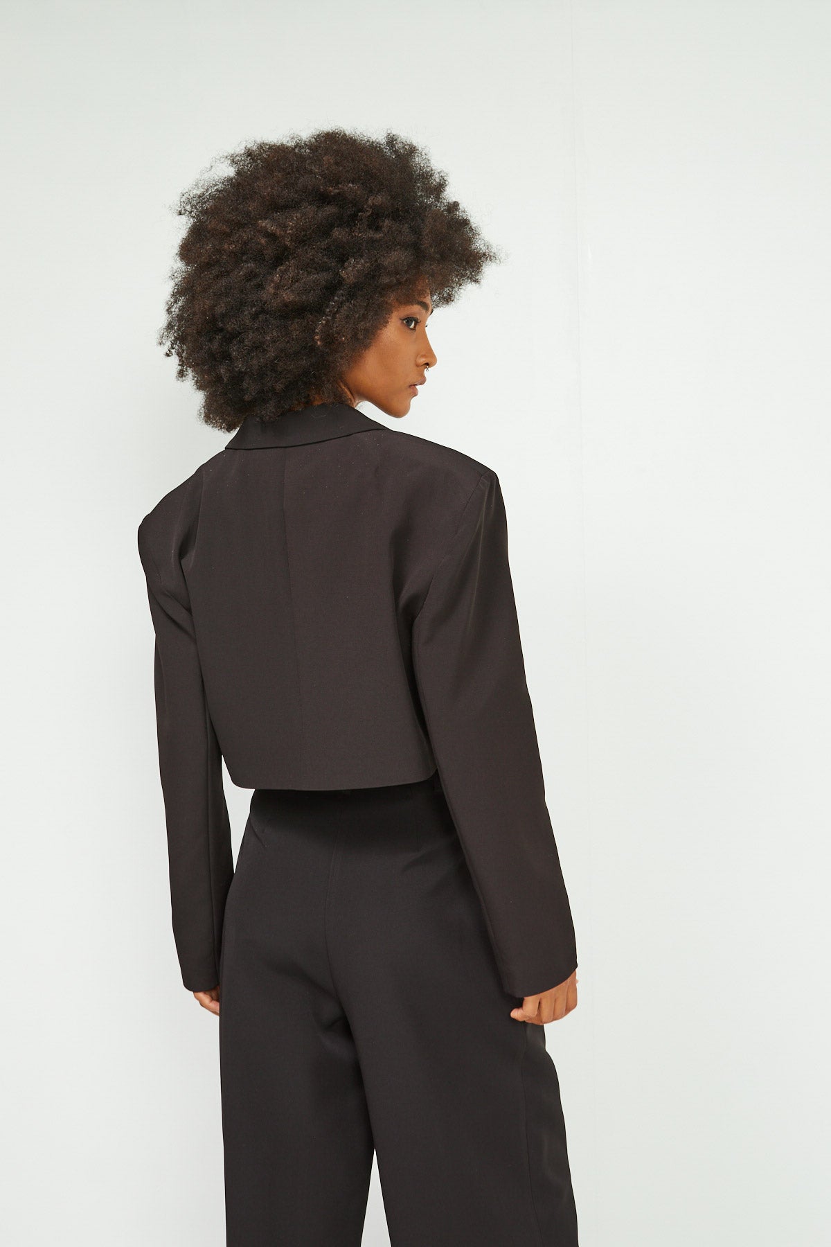 Giacca cropped monopetto nera