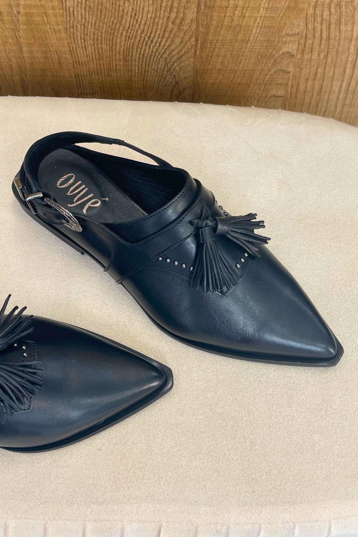Sabot con nappine in vitello nero - Ovyé