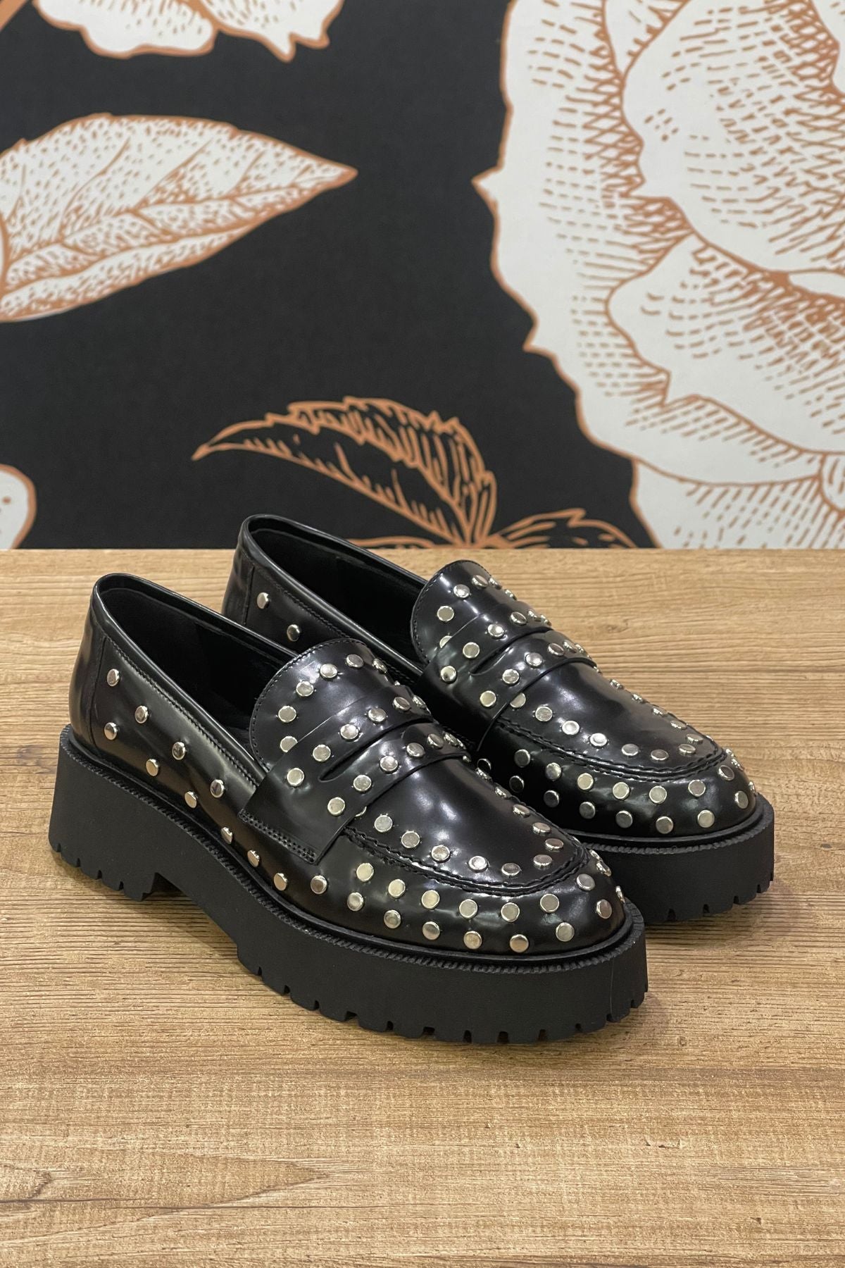 Mocassino borchiato nero - Ovye