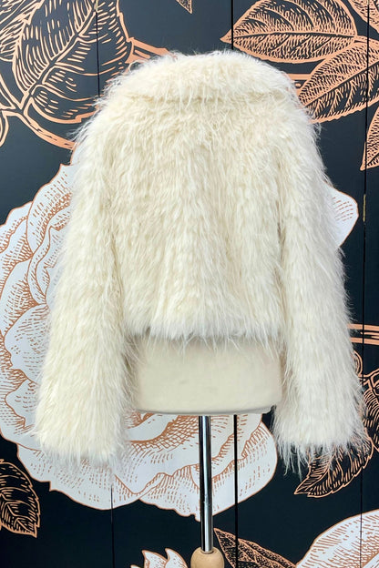 Pelliccia crop a pelolungo  colore latte - Eleh