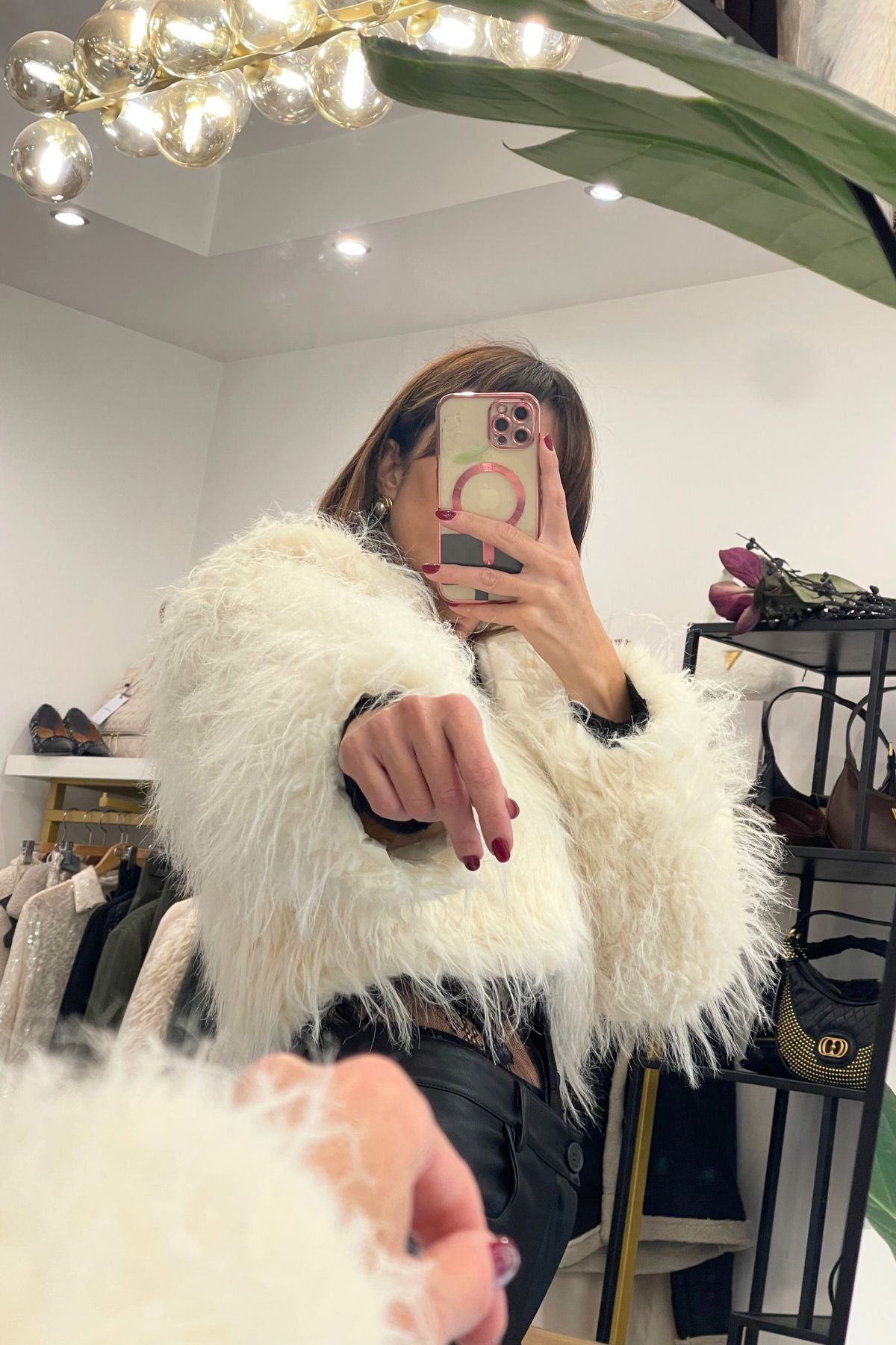 Pelliccia crop a pelolungo  colore latte - Eleh