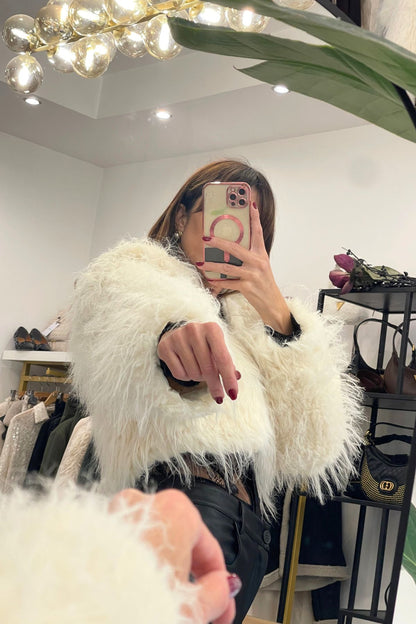 Pelliccia crop a pelolungo  colore latte - Eleh