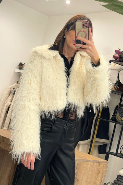 Pelliccia crop a pelolungo  colore latte - Eleh
