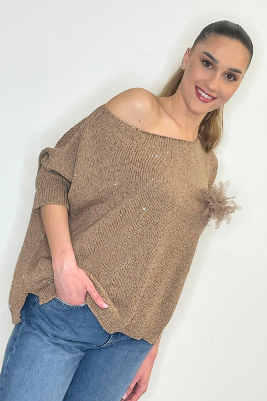Maglia a barca con spilla e micropaillettes avana - Kontatto