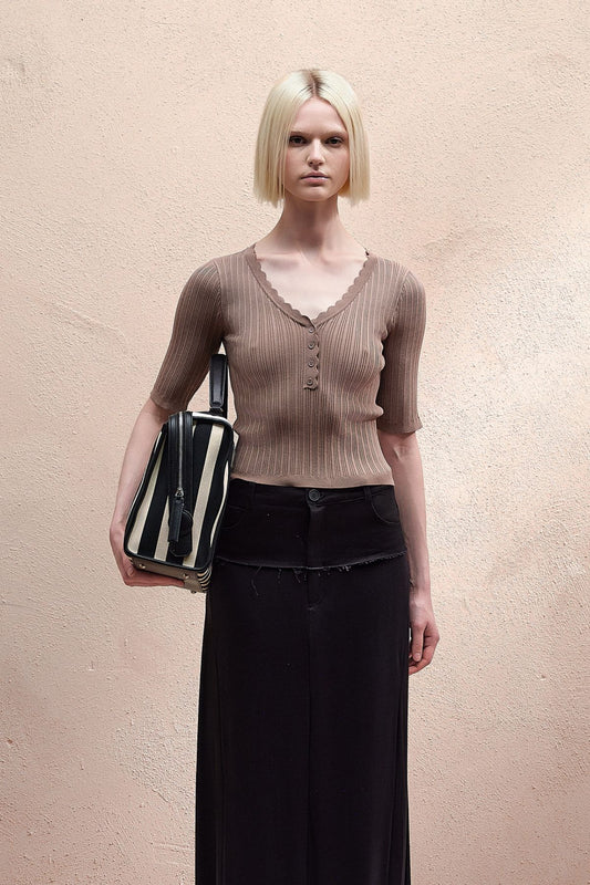 Top in maglia scollo a V  marrone- Eleh