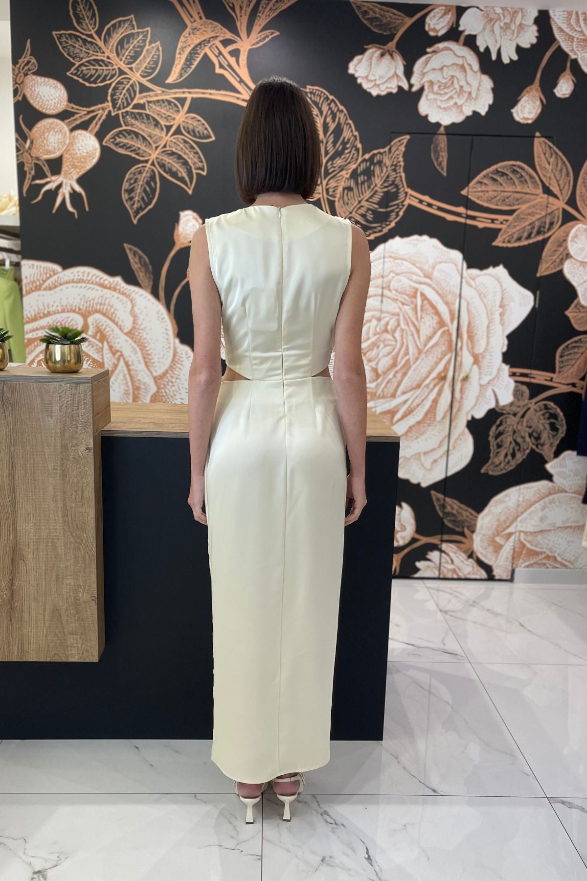 Abito lungo cut out con spacco frontale - Kontatto