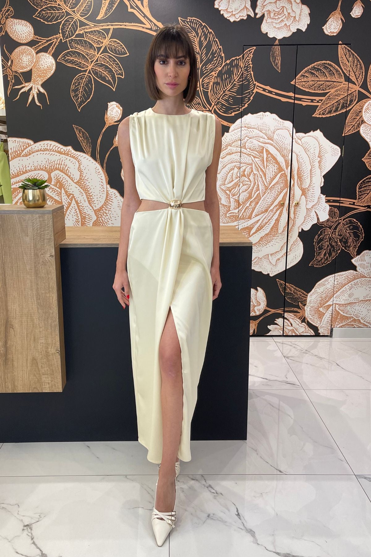 Abito lungo cut out con spacco frontale - Kontatto