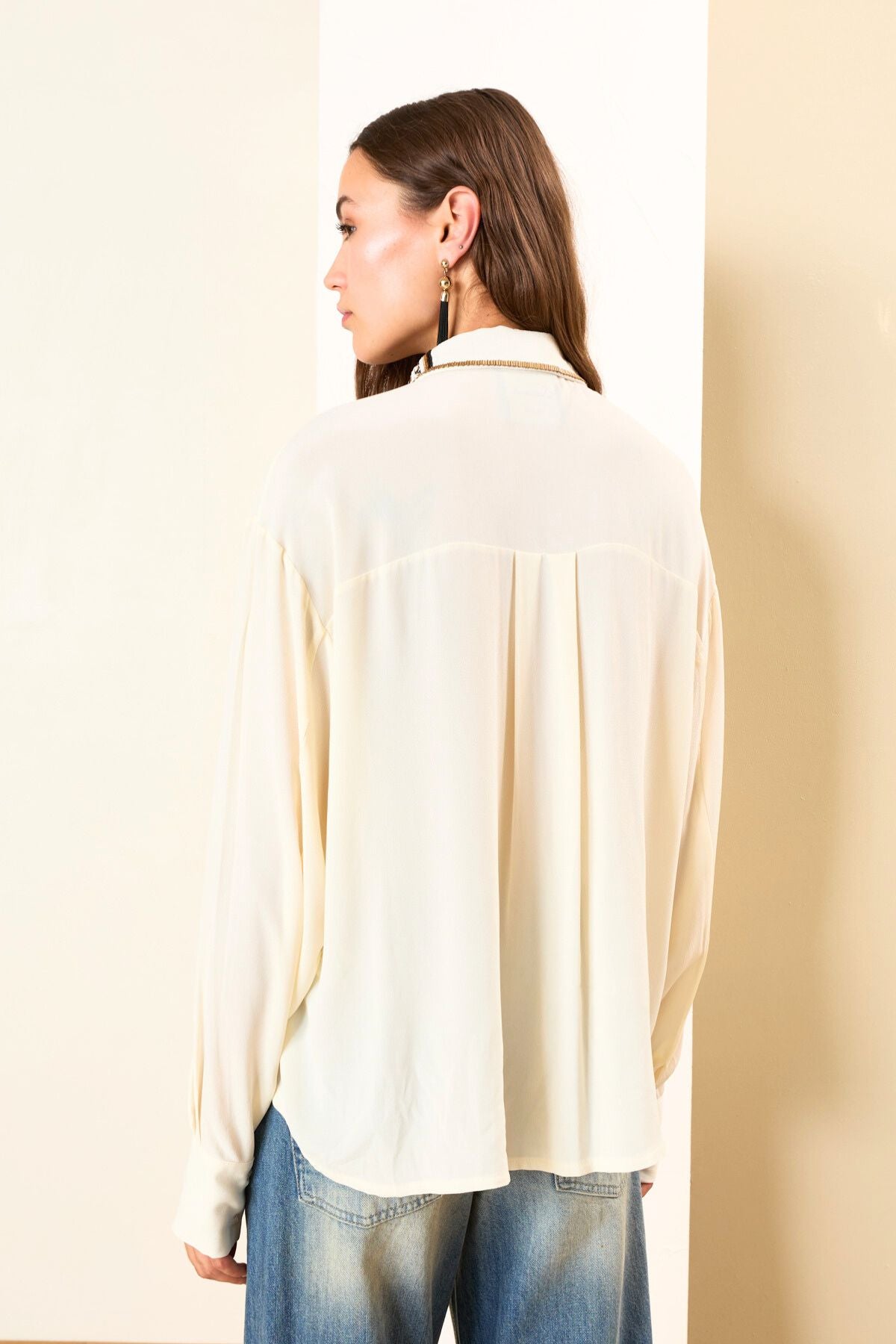 Camicia con colletto perline panna - Souvenir Clubbing