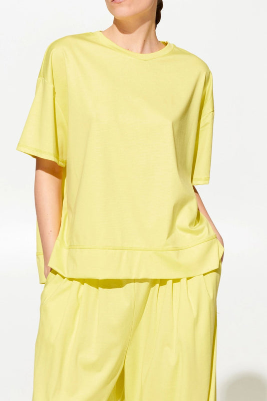 T-shirt cucitura sul fondo giallo - Lumina