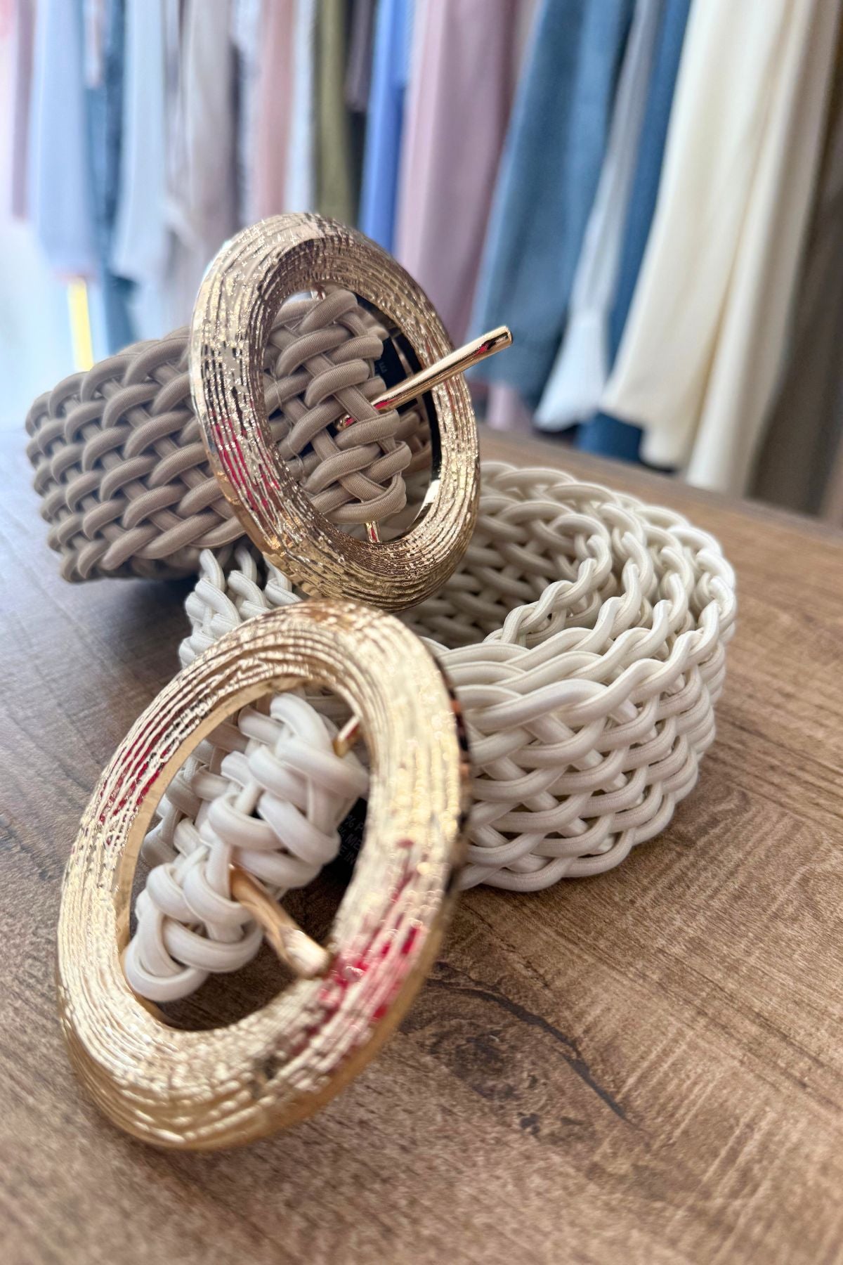 Cintura intrecciata con fibbia oro - Emporio Club